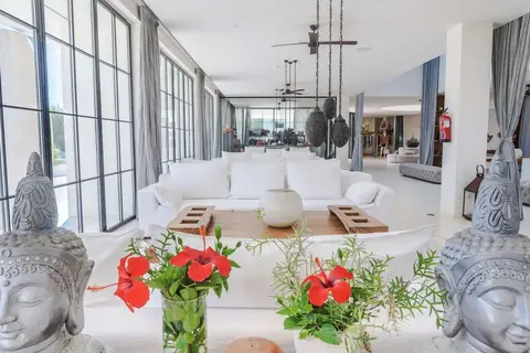 Destino Pacha Ibiza Resort in Santa Eulària des Riu, foto 9