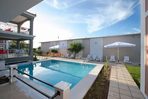 Sun & Sea Luxury Hotel in Πέτρα — foto 2