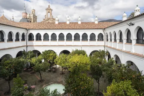 Parador de Guadalupe in Guadalupe — foto 11