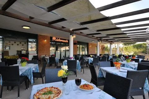 Vakantiepark La Cecinella foto 7