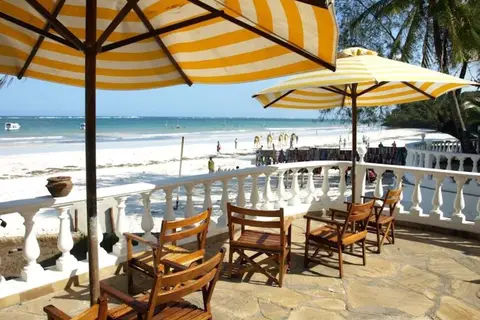Papillon Lagoon Reef in Ukunda — foto 7