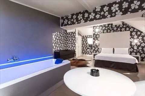 Color Mokambo Shore Design Hotel in Cesenatico — foto 15