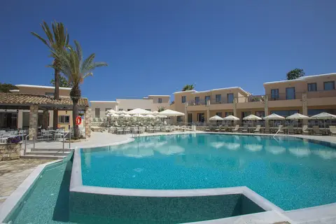 Louis St Elias Resort & Waterpark in Παραλίμνι — foto 16