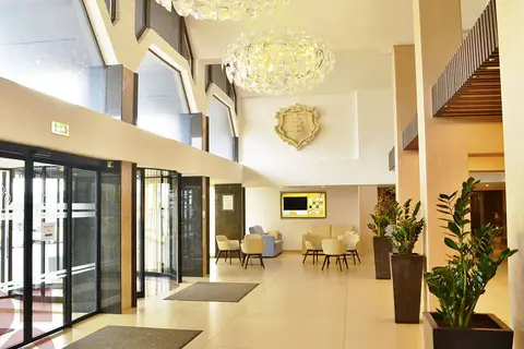 Qawra Palace Resort & Spa in San Pawl il-Baħar — foto 16