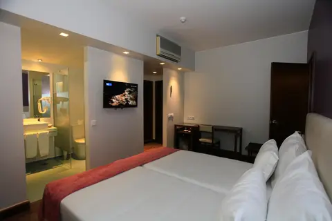 Hotel Rali Viana in Campos e Vila Meã — foto 9