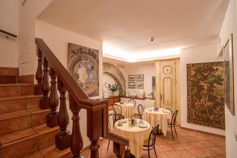 Corona in Rome — foto 2