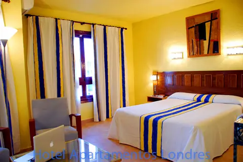 Aparthotel Londres in San Javier — foto 3
