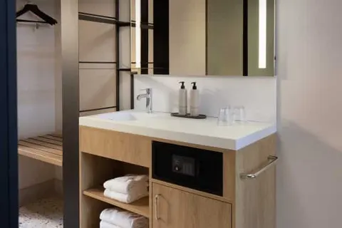 Motto by Hilton Rotterdam Blaak foto 8