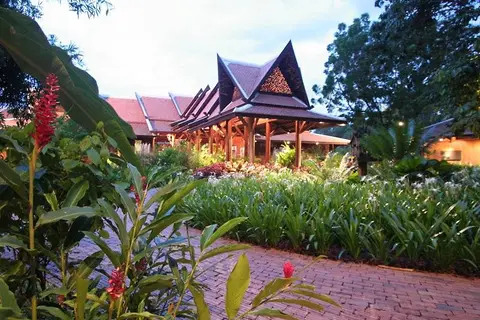 Angkor Village Hotel in Siem Reap