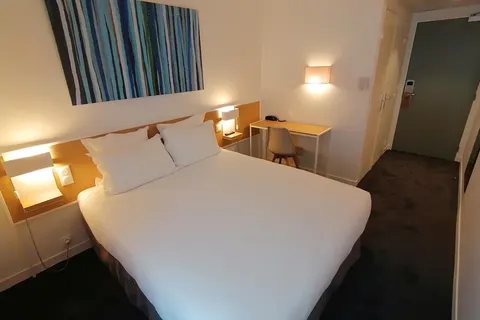 Paris Louis Blanc foto 1