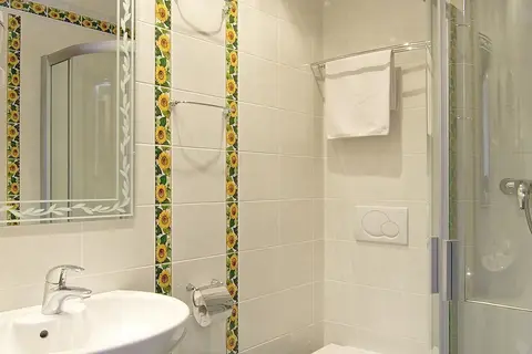 Green Garden Hotel in Praag — foto 27