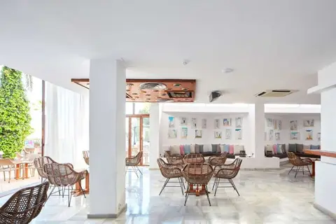 Hotel Tres Torres in Santa Eulària des Riu, foto 5