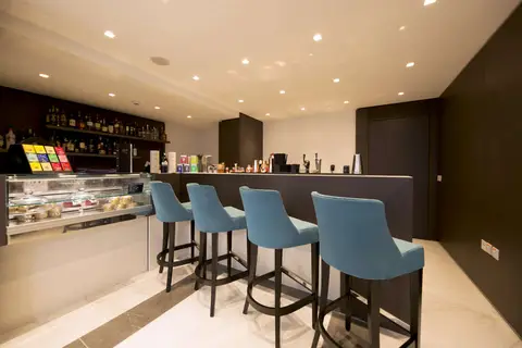 Hotel Urban Valley Resort & Spa in San Ġwann — foto 12