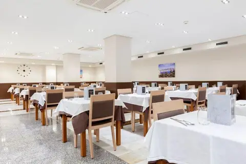 Helios Benidorm in Benidorm — foto 14