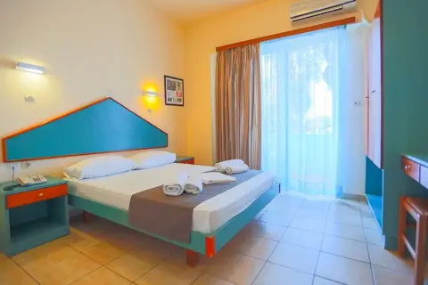 Filoxenia Hotel - Apartments in Θεολόγος — foto 27