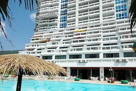 Andaman Beach Suites Hotel in ตำบลป่าตอง — foto 5