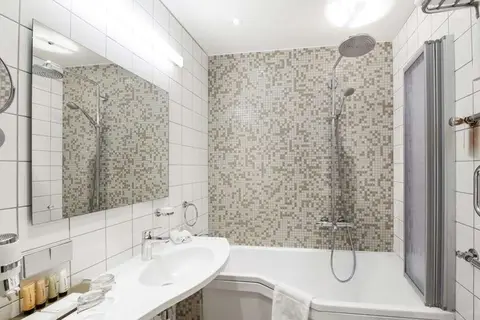 Semarah Metropole Hotel in Riga — foto 7