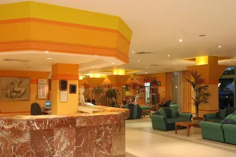 Antigoni Hotel in Παραλίμνι — foto 16