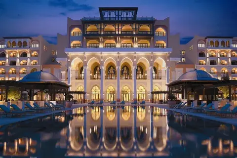 Shangri-La Hotel in Rabdan