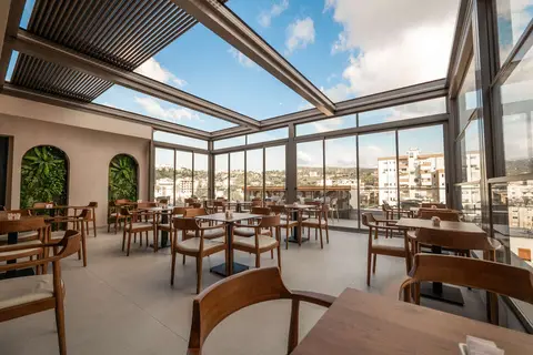 Sasso Hotel in Vlorë — foto 7