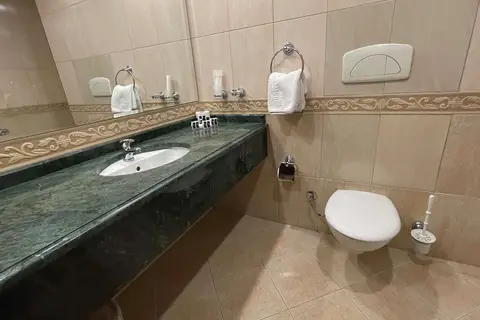 Adriatik Hotel in Durres — foto 16