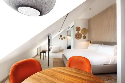 Atocha Hotel Madrid, Tapestry Collection by Hilton in Madrid — foto 22