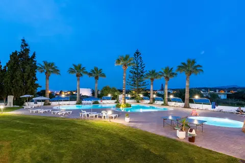 Sabina Hotel in Θεολόγος — foto 4