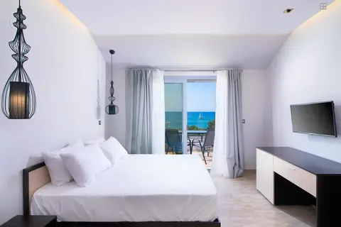 The Dome Luxury Hotel in Λιμενάρια — foto 22