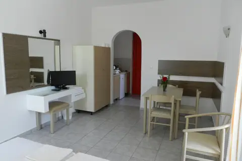 Triantafillas Apartments in Αφάντου — foto 17