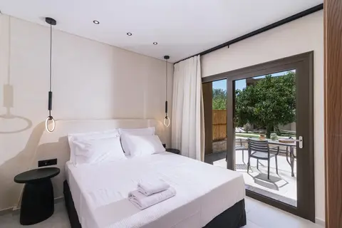 Idi Hotel in Zaros — foto 17