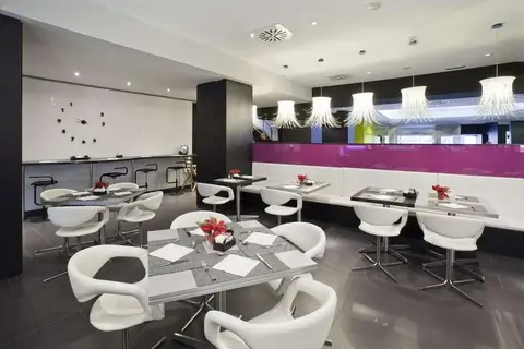 Hotel ILUNION Bel Art in Barcelona — foto 6