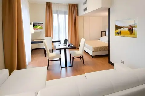 Suite Hotel Elite in Bologna — foto 4