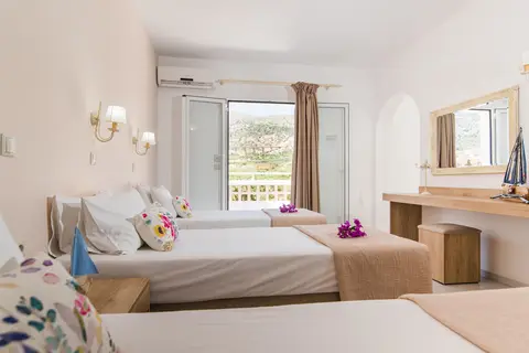 Emerald Hotel in Αγία Μαρίνα — foto 14
