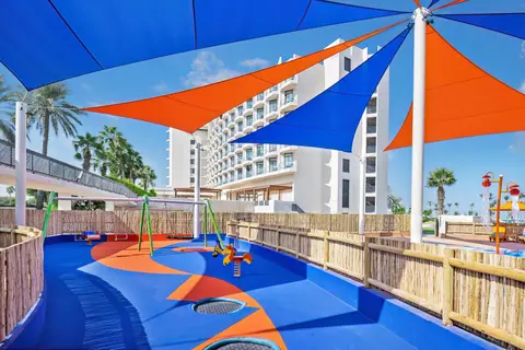JA Beach Hotel in Ja Ocean View Hotel Padel Tennis Court — foto 11