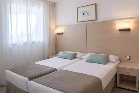 Apartaments CYE Salou in Salou — foto 2