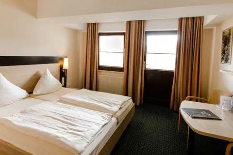 Hotel Restaurant Weinhaus Berg foto 4