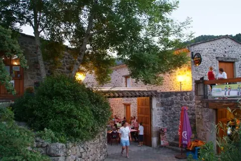 Flower Camping Le Mas De Champel in Les Ollières-sur-Eyrieux — foto 20