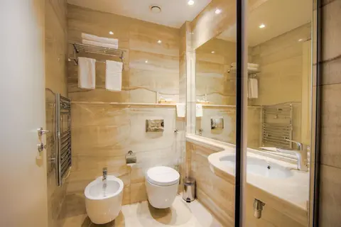 Lot Boutique Hotel in Tirana — foto 8