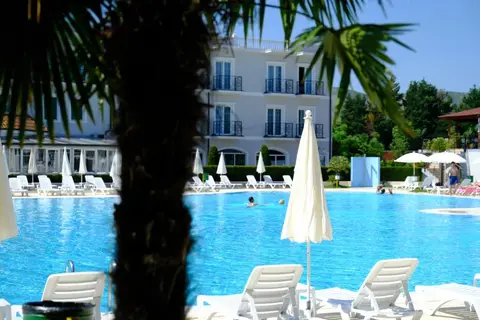 Gardenland Resort in Bushat