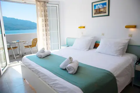 Belle Helene Hotel in Βαθύ — foto 23