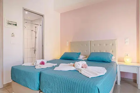 Palotel Luxury Hotel in Γουβιά — foto 23