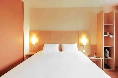 Ibis Como in Grandate — foto 3