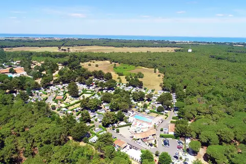 Camping Au Val De Loire En Ré in Le Bois-Plage-en-Ré — foto 25