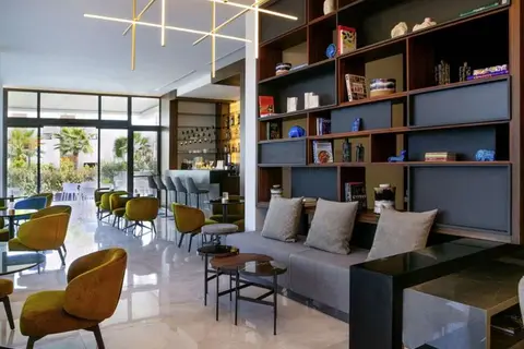 Mercure Larnaca Beach Resort in Ορόκλινη — foto 9