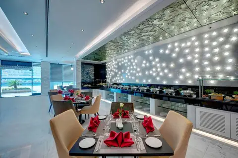 Royal Continental Suites in Dubai — foto 7