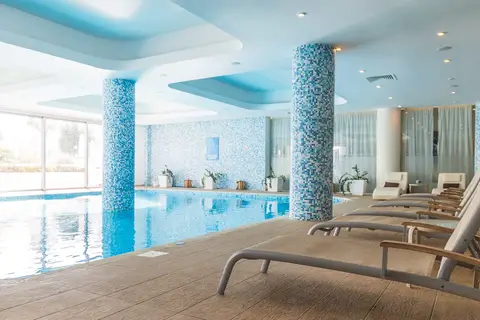 Vrissaki Beach Hotel in Παραλίμνι — foto 5