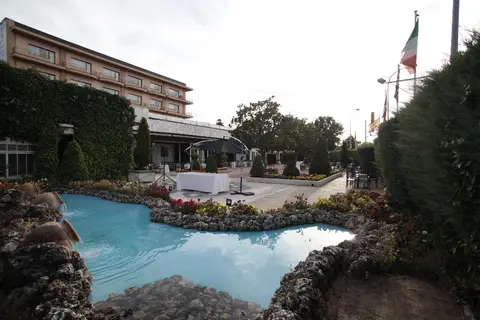 Hotel Crisol Regio in Santa Marta de Tormes — foto 12