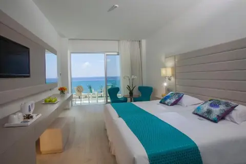 King Evelthon Beach Hotel and Resort in Paphos — foto 9