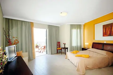 Alma Beach Hotel & Appartementen in Πέτρα — foto 15