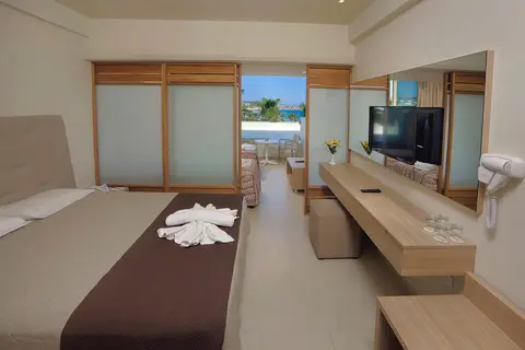 Nelia Beach Hotel in Ayia Napa — foto 10